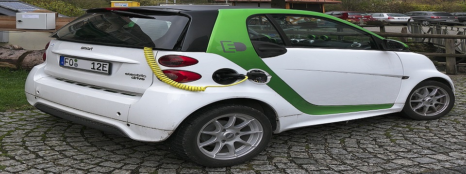 macchina smart con motore elettrico